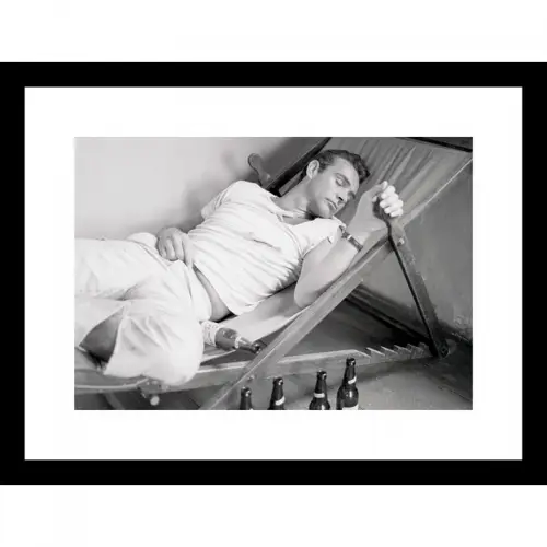By Kohler Sean Connery Sleeping in Chair 30x40x3cm (114140) (114140)
