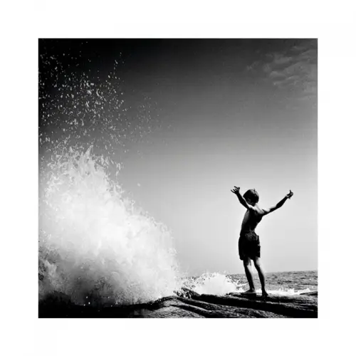 By Kohler Boy in Front of Wave 80x80x2cm (114204)