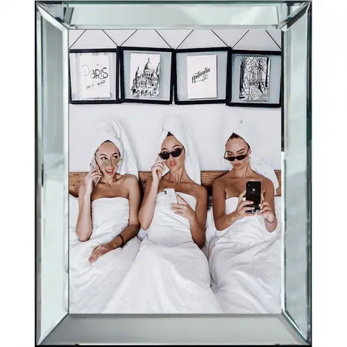 By Kohler Three Women in Bed 40x50x4.5cm (114637) (114637)
